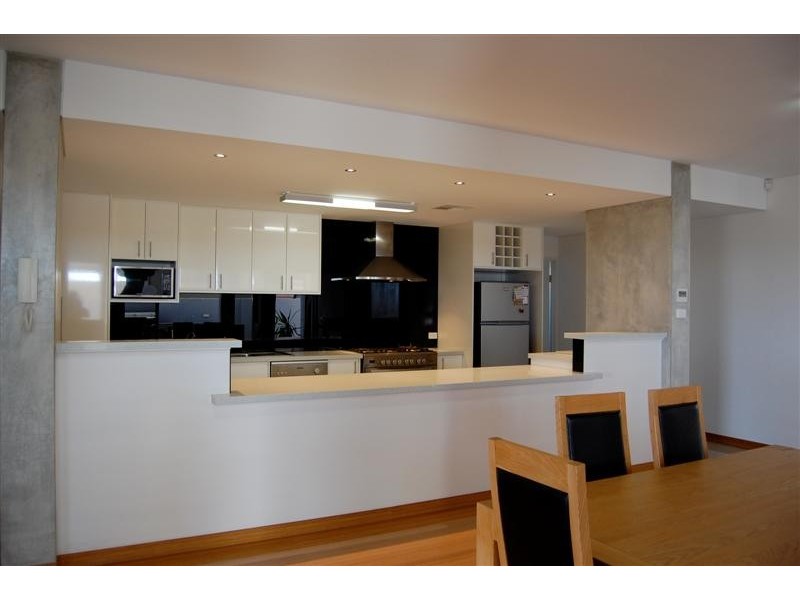 10 Tindal Avenue, Yangebup WA 6164