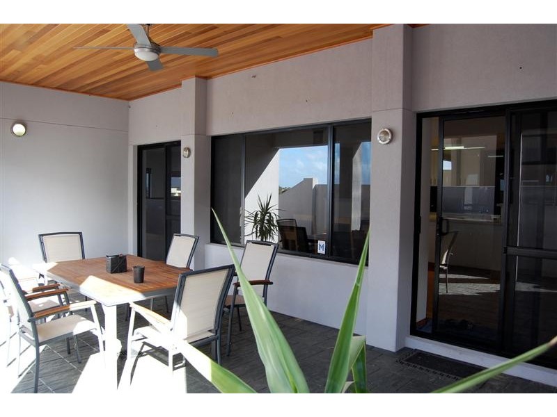 10 Tindal Avenue, Yangebup WA 6164