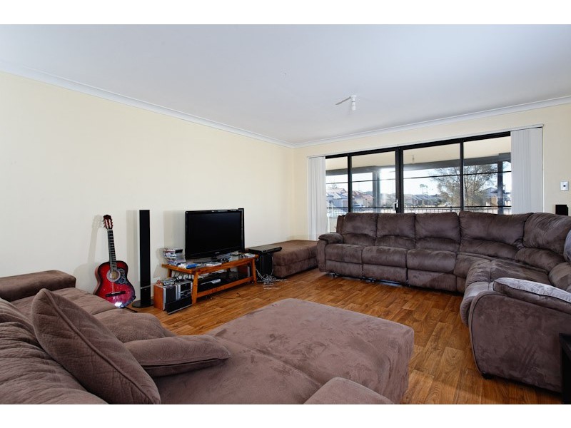 22 Serotina Lane, Aubin Grove WA 6164