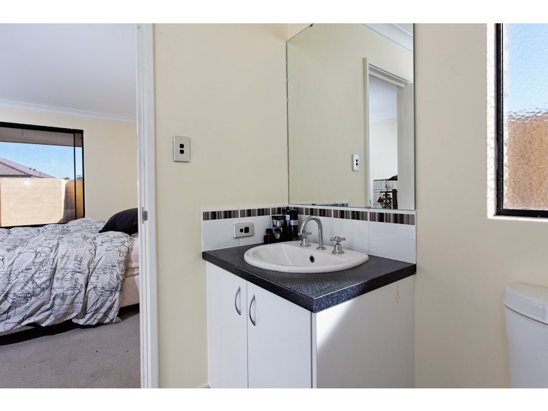 22 Serotina Lane, Aubin Grove WA 6164