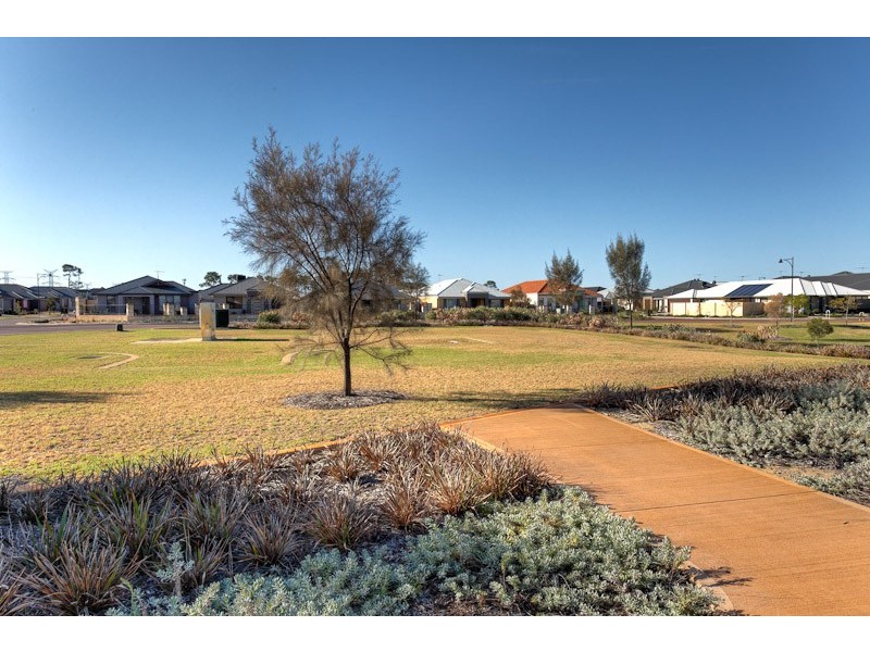 22 Serotina Lane, Aubin Grove WA 6164