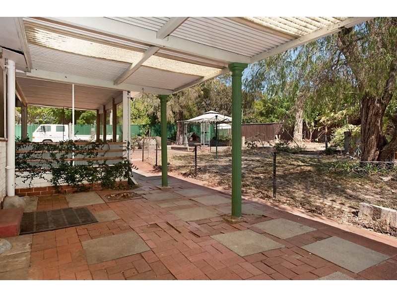 95 River Road, Kelmscott WA 6111