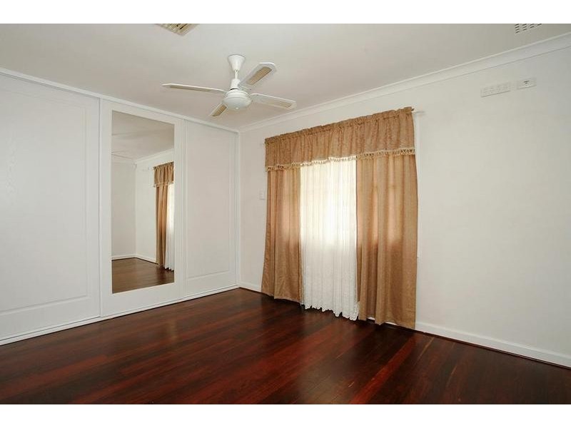 26 Quince Way, Coolbellup WA 6163