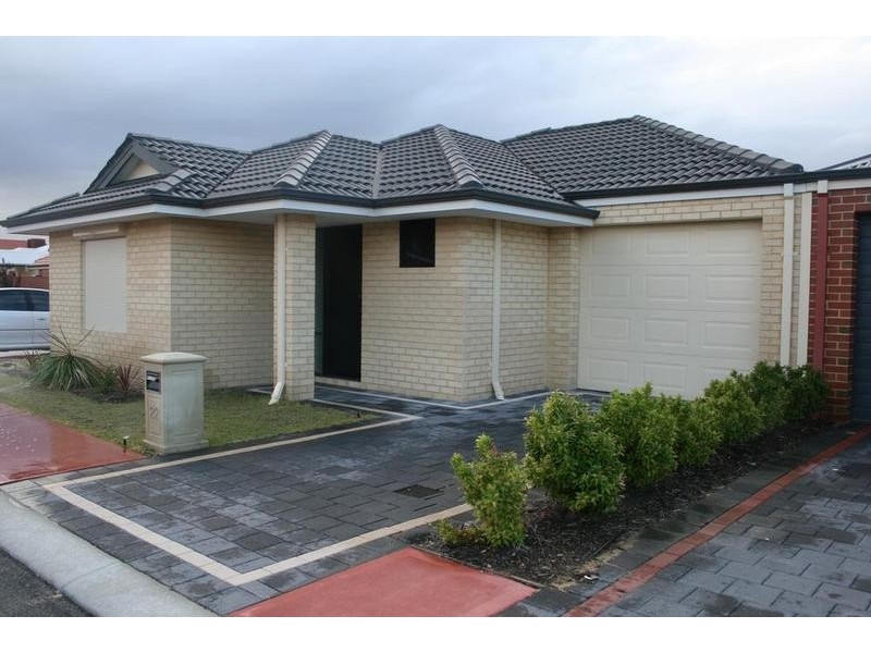 22 Hazlett Way, Canning Vale WA 6155
