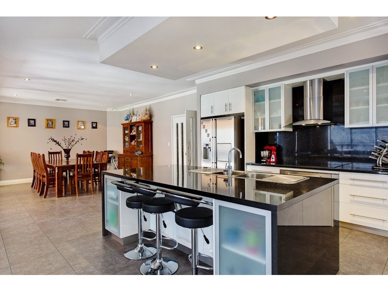7 Tidewater Close, Yangebup WA 6164