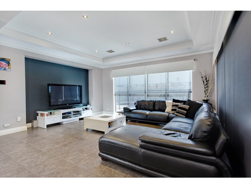 7 Tidewater Close, Yangebup WA 6164