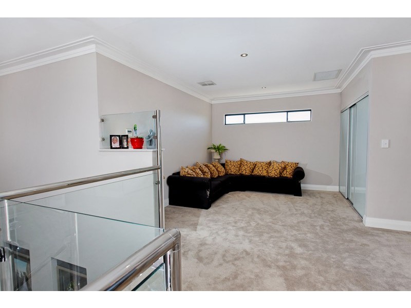 7 Tidewater Close, Yangebup WA 6164