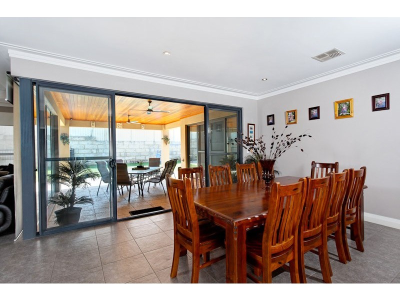 7 Tidewater Close, Yangebup WA 6164