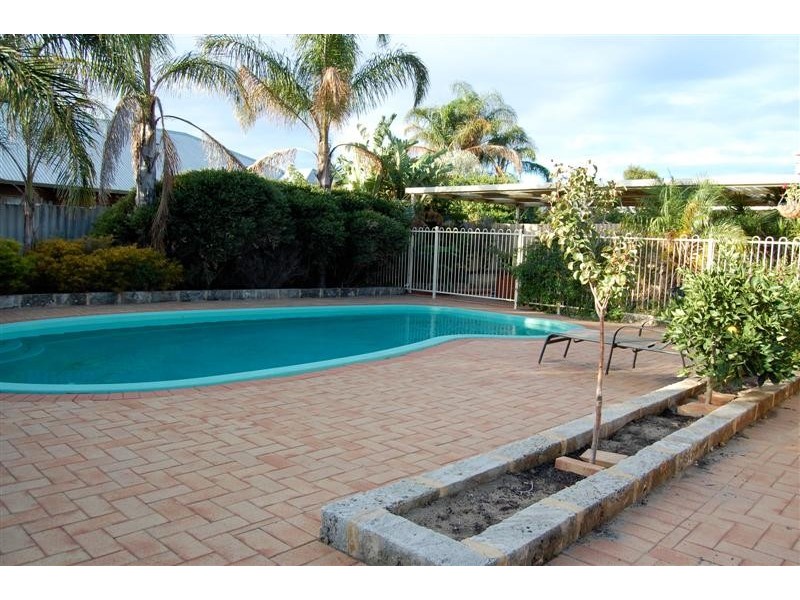 321 Yangebup Road, Yangebup WA 6164