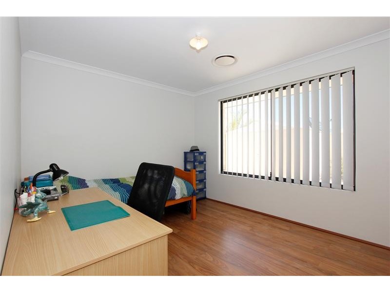 25 Swallowtail Avenue, Success WA 6164