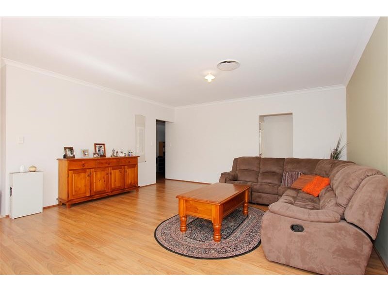 25 Swallowtail Avenue, Success WA 6164