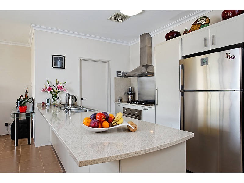 4 Angelica Way, Atwell WA 6164