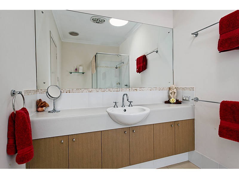 4 Angelica Way, Atwell WA 6164