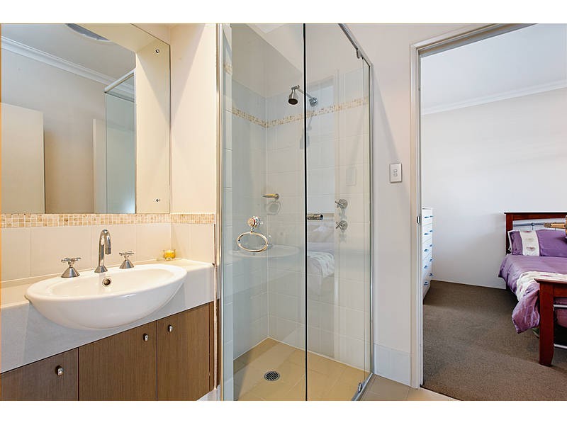4 Angelica Way, Atwell WA 6164