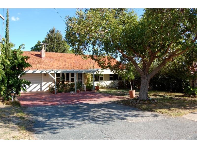 7 Cooke Street, Hilton WA 6163