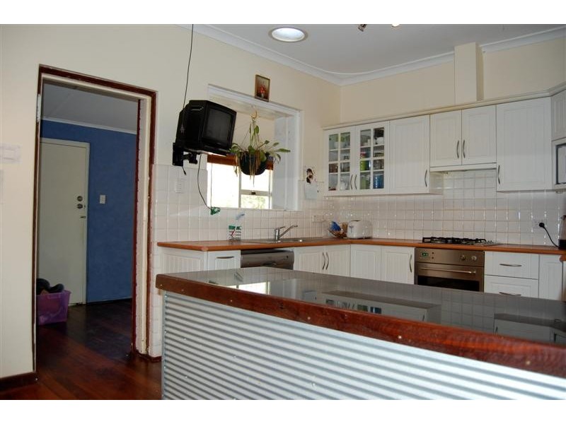 7 Cooke Street, Hilton WA 6163