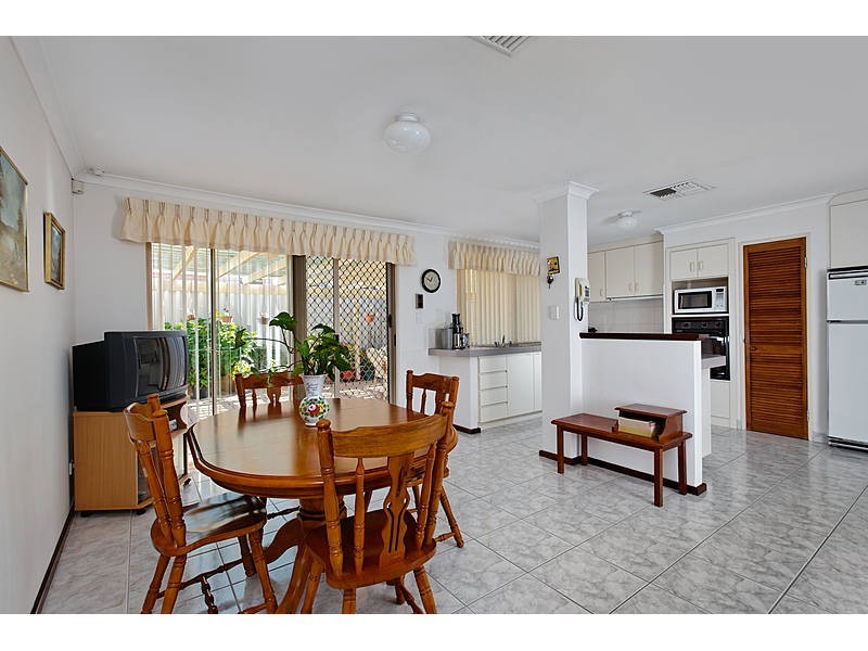 12A Crossland Way, Kardinya WA 6163