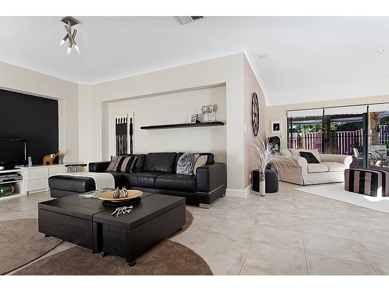 5 Pavonia Heights, South Lake WA 6164