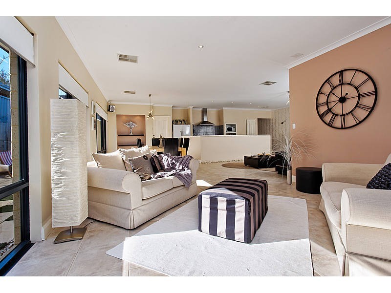 5 Pavonia Heights, South Lake WA 6164