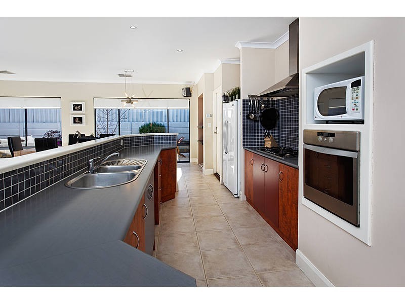 5 Pavonia Heights, South Lake WA 6164