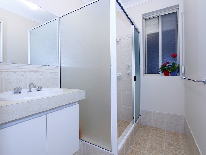 32 Marraboor Place, Success WA 6164