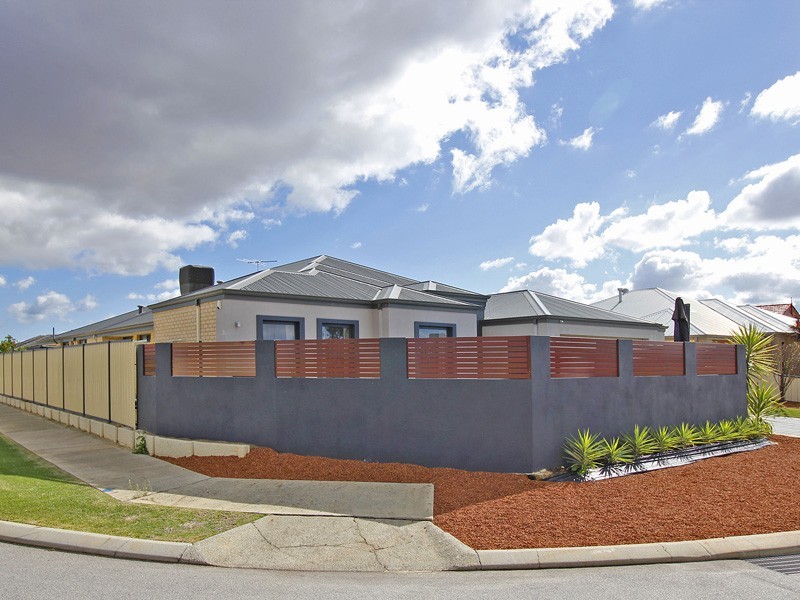6 Caridean Way, Hammond Park WA 6164