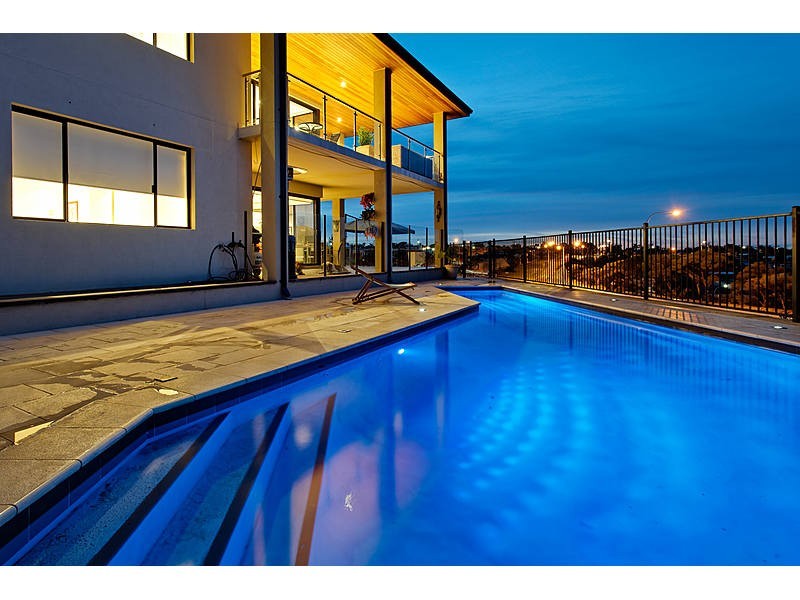 13 Tindal Avenue, Yangebup WA 6164