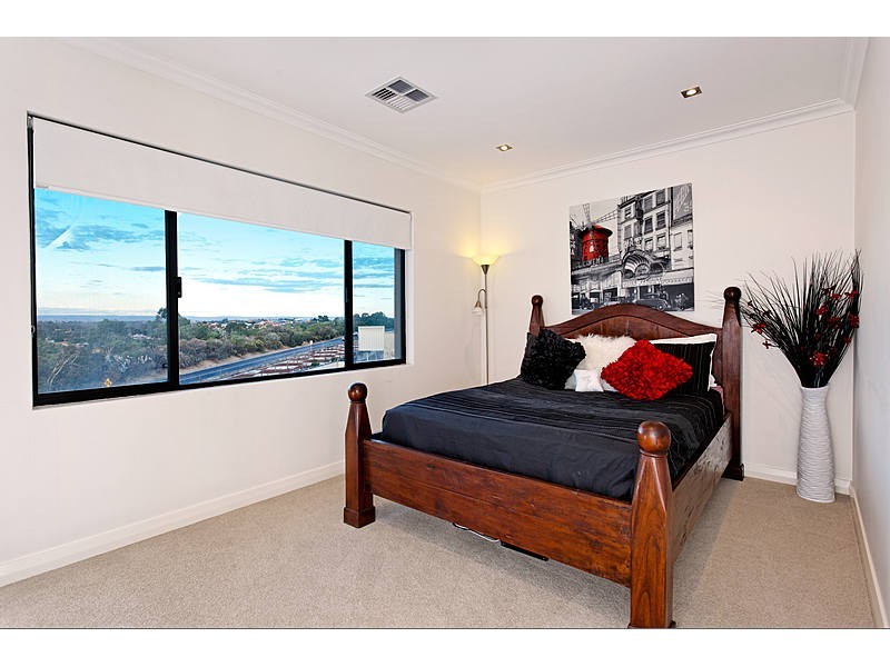 13 Tindal Avenue, Yangebup WA 6164