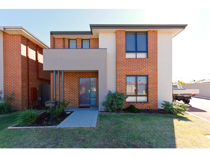 11/18 Deanmore Bend, Hammond Park WA 6164