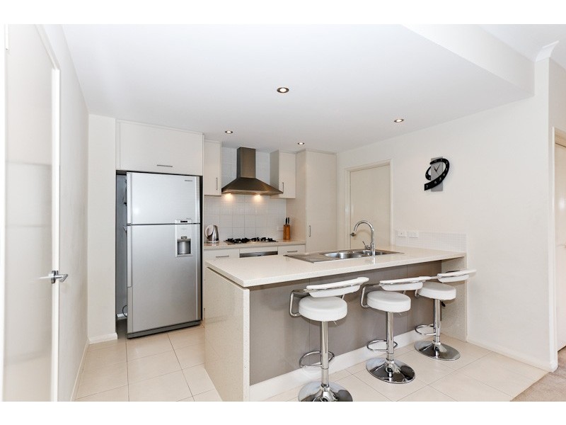 11/18 Deanmore Bend, Hammond Park WA 6164