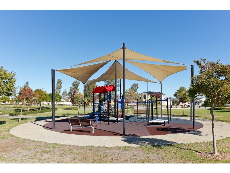 11/18 Deanmore Bend, Hammond Park WA 6164