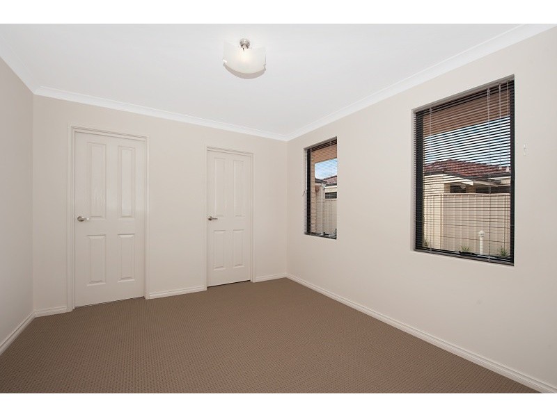 4/3 Minori Gardens, Yangebup WA 6164