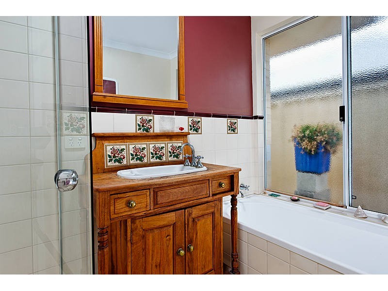 1 Cordelia Avenue, Coolbellup WA 6163