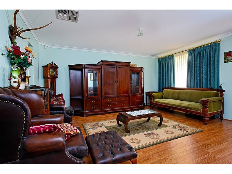 1 Cordelia Avenue, Coolbellup WA 6163