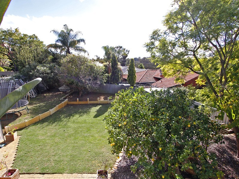 22 Du Maurier Road, North Lake WA 6163