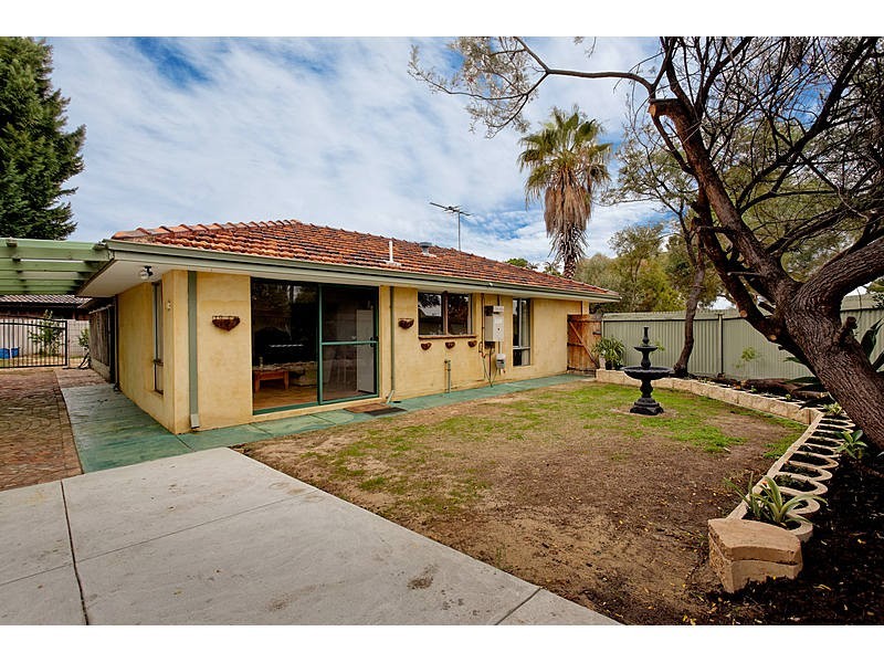 14 Mannion Way, Kardinya WA 6163