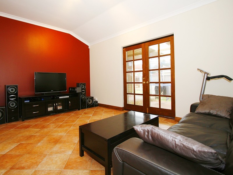 8 Tiberias Rise, Atwell WA 6164