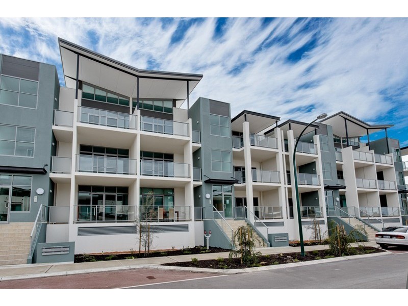 18-30 Malata Crescent, Success WA 6164