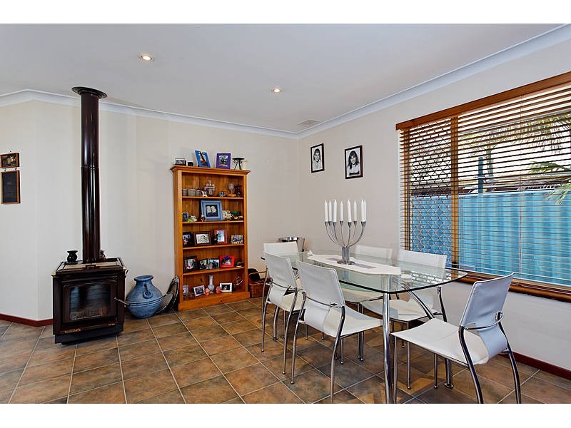 145 Le Souef Drive, Kardinya WA 6163