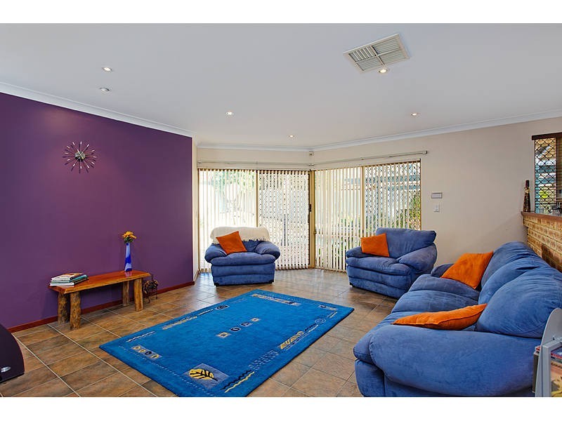 145 Le Souef Drive, Kardinya WA 6163
