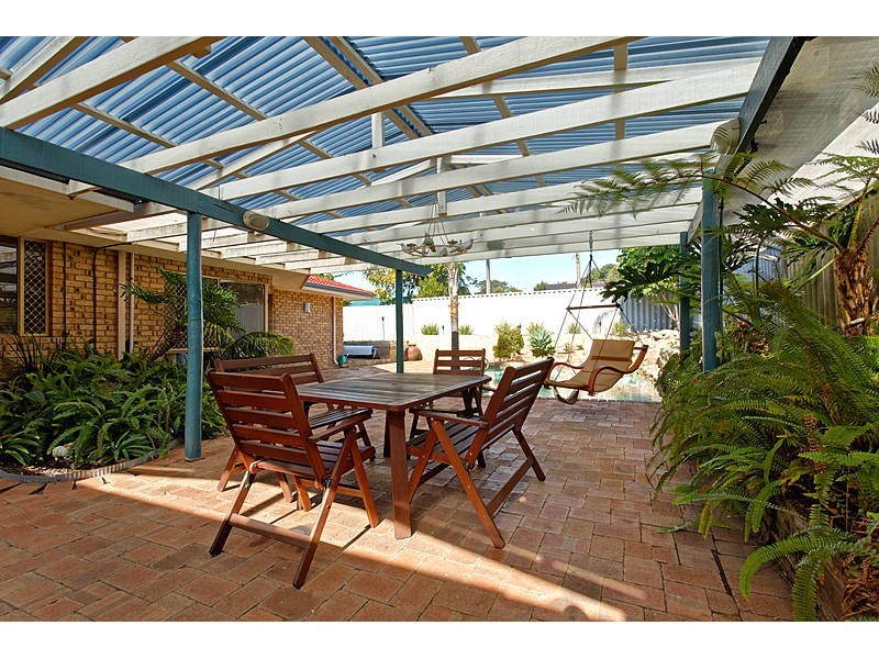 145 Le Souef Drive, Kardinya WA 6163