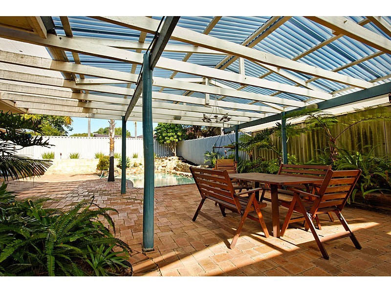 145 Le Souef Drive, Kardinya WA 6163