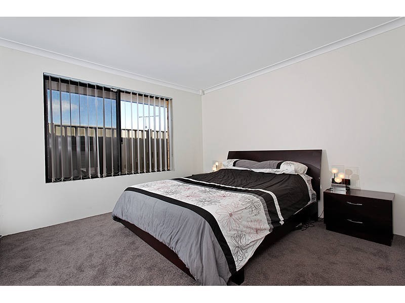 72 Beauchamp Loop, Wellard WA 6170