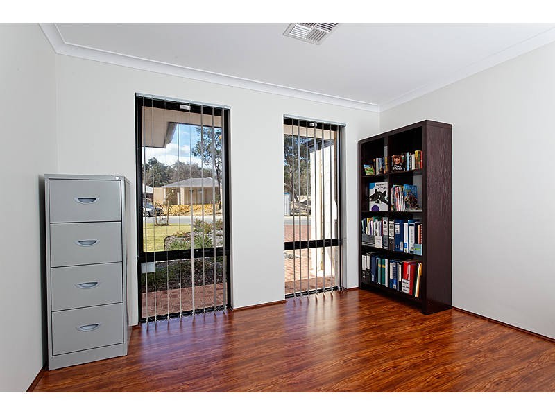 72 Beauchamp Loop, Wellard WA 6170