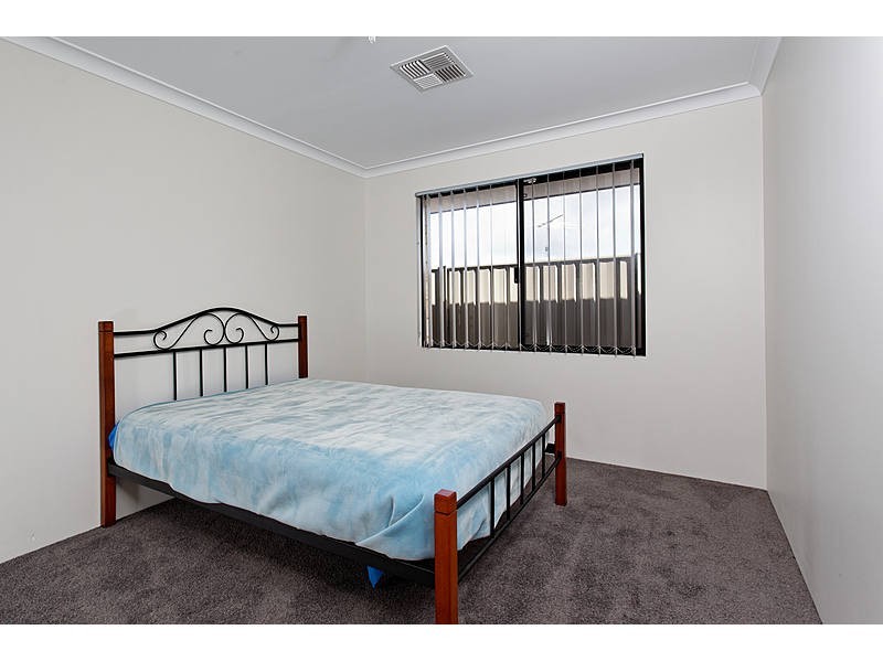 72 Beauchamp Loop, Wellard WA 6170