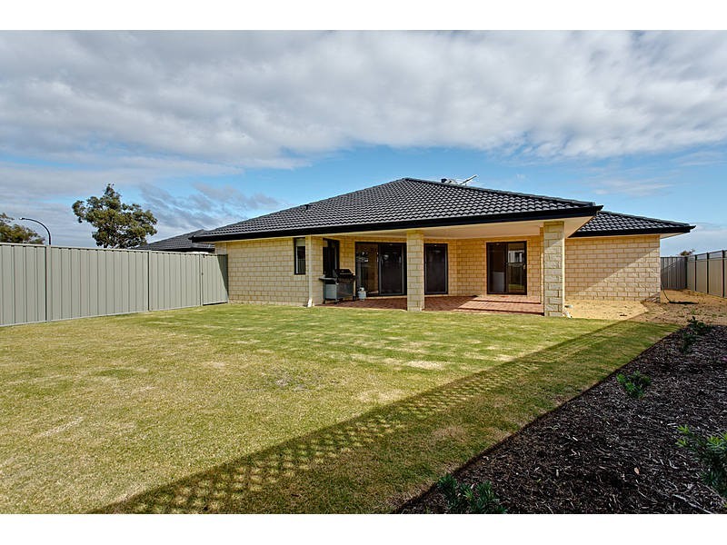 72 Beauchamp Loop, Wellard WA 6170