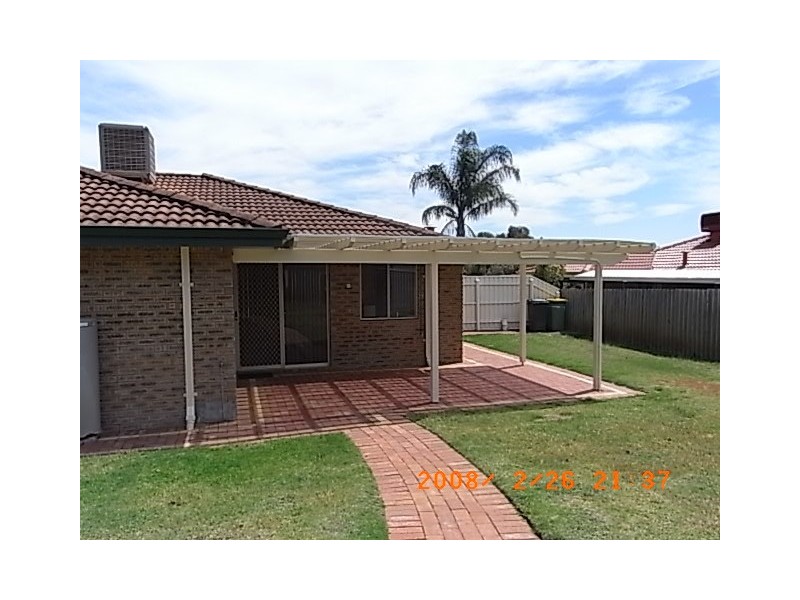 4 Explorer Drive, Thornlie WA 6108