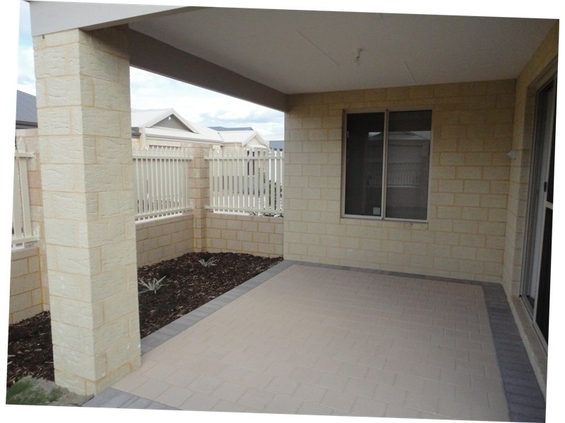 10/25 Peppermint Gardens, Aubin Grove WA 6164