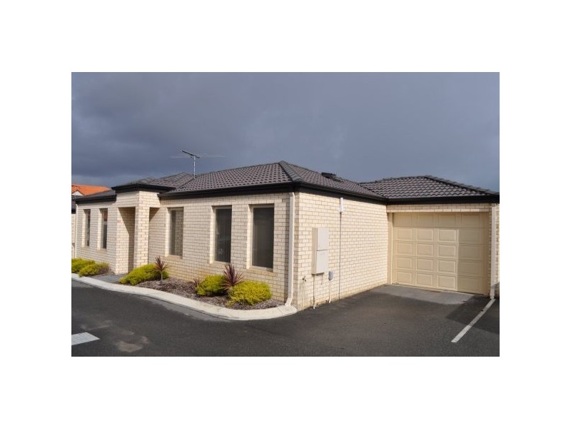 2/16 Bonito Place, Yangebup WA 6164