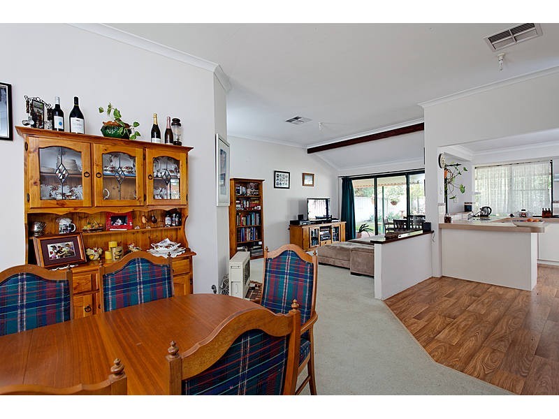 30 Mosedale Retreat, Atwell WA 6164